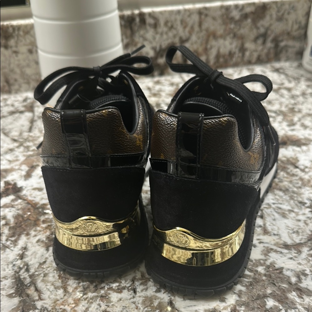 Black and Brown Sneakers with Fabric Upper and Low-Top Design - Picture 4 of 9